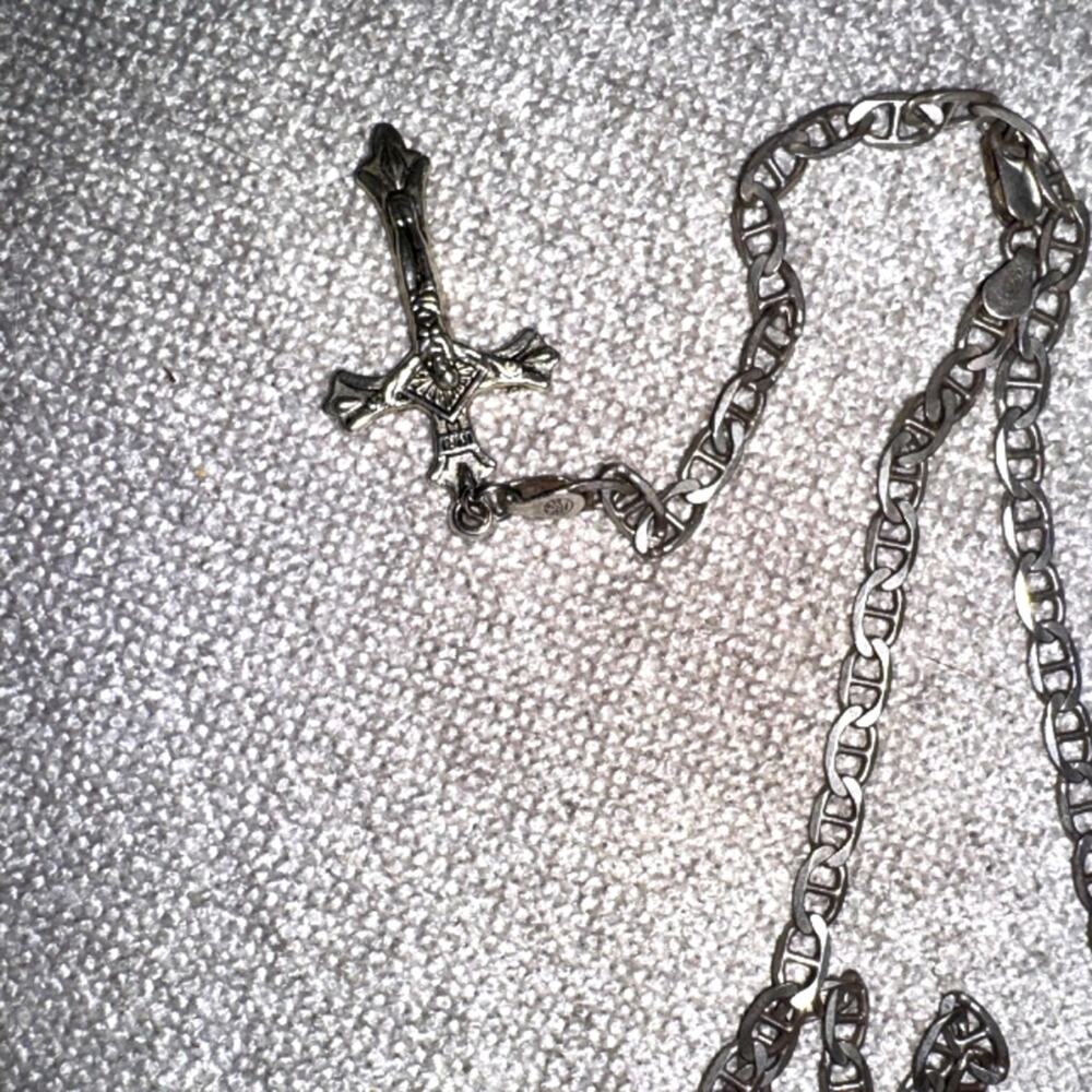 Slvr chain with cross belly chain